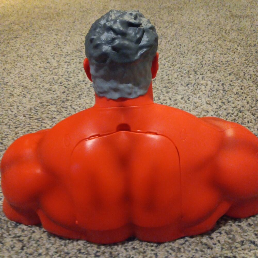 Red Hulk Collectable - Picture 3 of 3